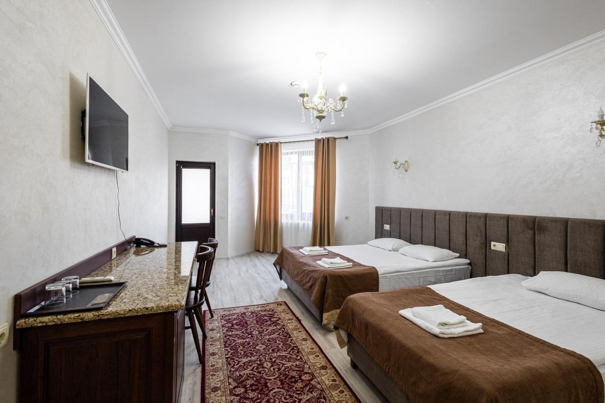 Standard Triple Room,1533339826:JPEG